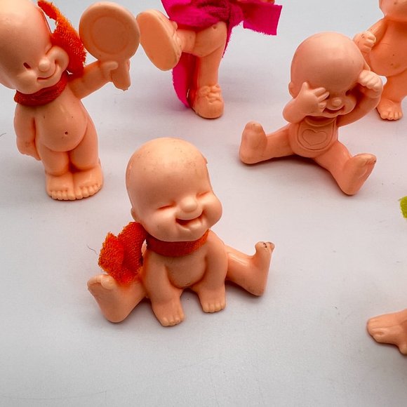 Vintage Hasbro Lil Babies Dolls Toy Mini Figurines Lot Set of 9 - Picture 3 of 12